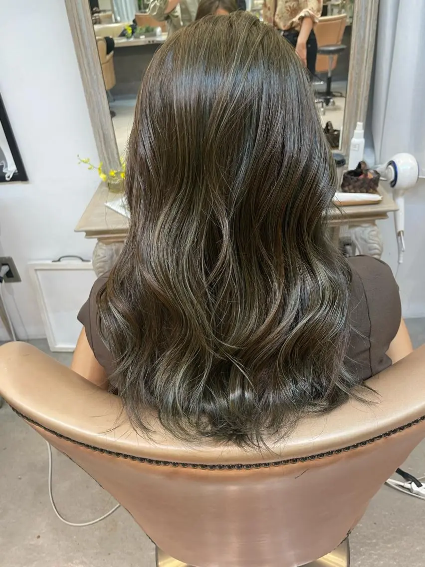 ロング カラー ハイライトカラー ハイライト 田中 陽菜乃のヘアスタイル