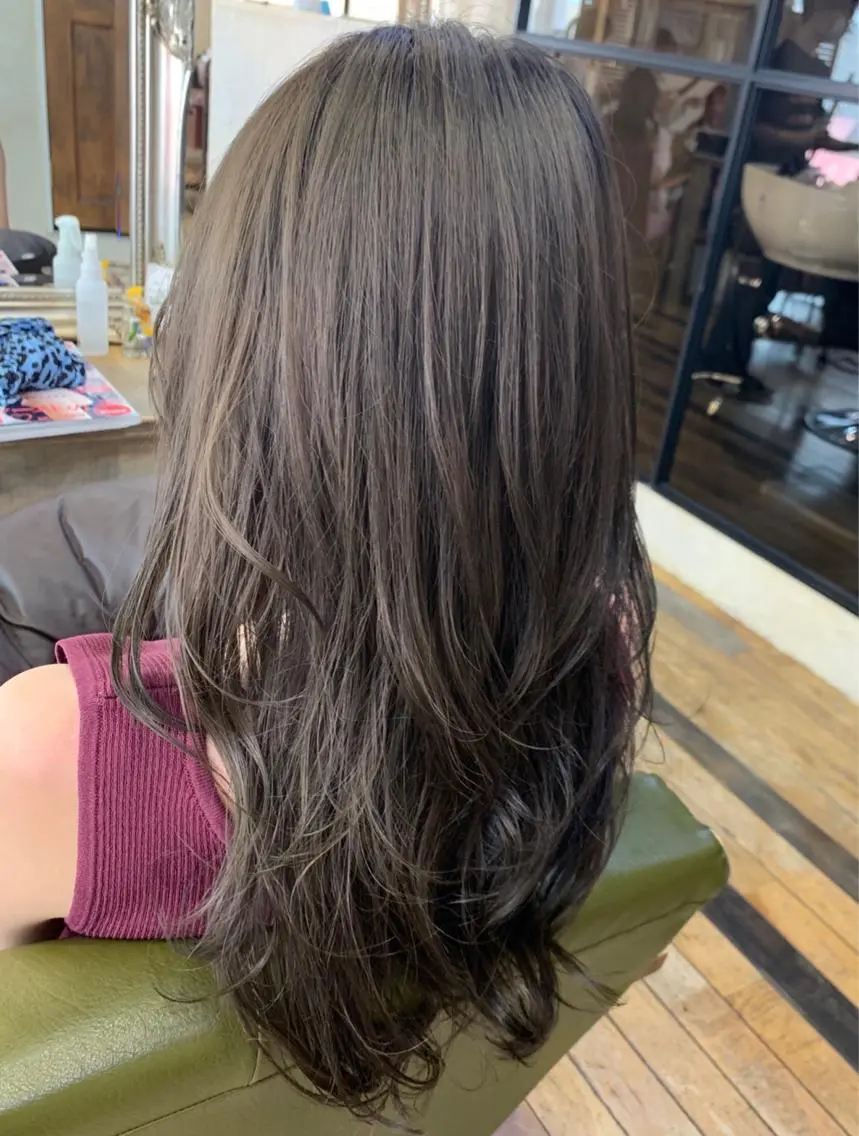 ロング カラー ベージュカラー モカベージュ 須田 ゆかりのヘアスタイル