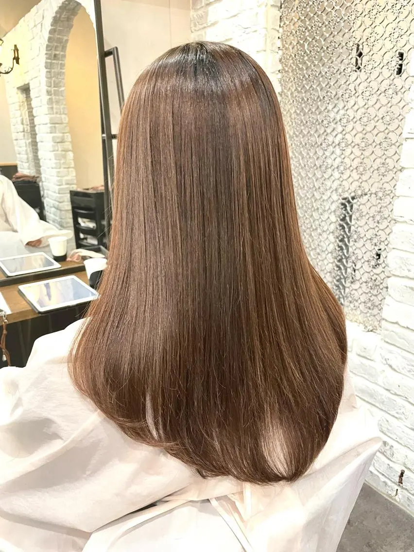 セミロング パーマ 髪質改善 縮毛矯正 🫧透明感ケアカラー 守利🫧のヘアスタイル