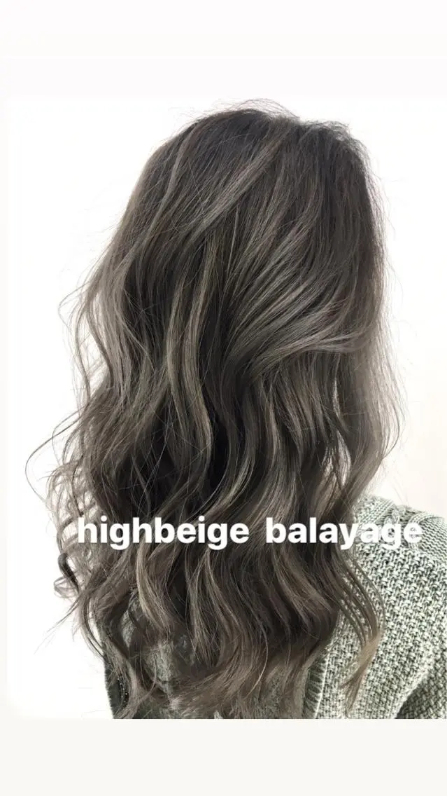 ロング カラー ヘアアレンジ ヘアカラー シアーベージュニスト 🥣大石亜里紗のヘアスタイル