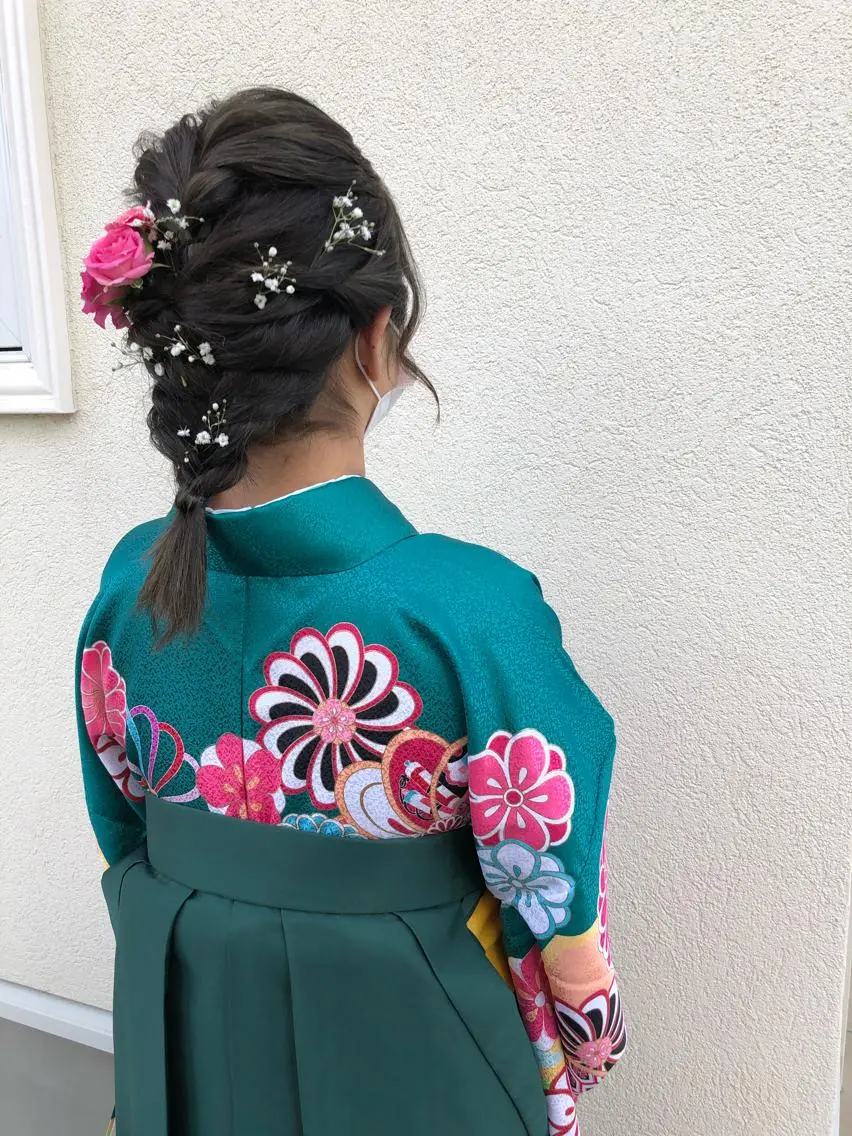 ヘアアレンジ 🌸アロマーム🌸 💐のヘアスタイル