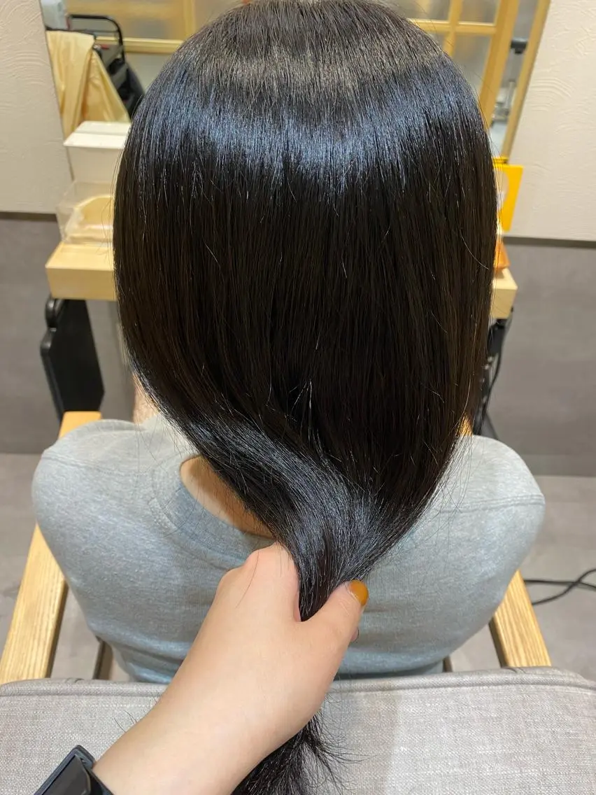 セミロング カラー カット トリートメント やまぐち あやみのヘアスタイル