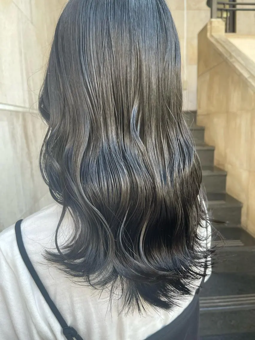 ロング カラー アッシュ グレージュ ヘアカラー トリートメント 髪質改善&美髪カラー ボブ&ロングRINのヘアスタイル