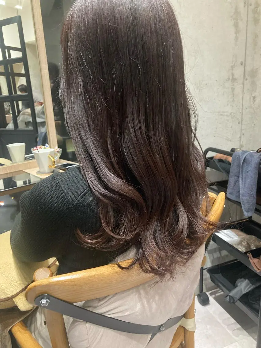 セミロング ヘアカラー トリートメント ✨色持ちの良い艶 カラー✨蟹江真世のヘアスタイル