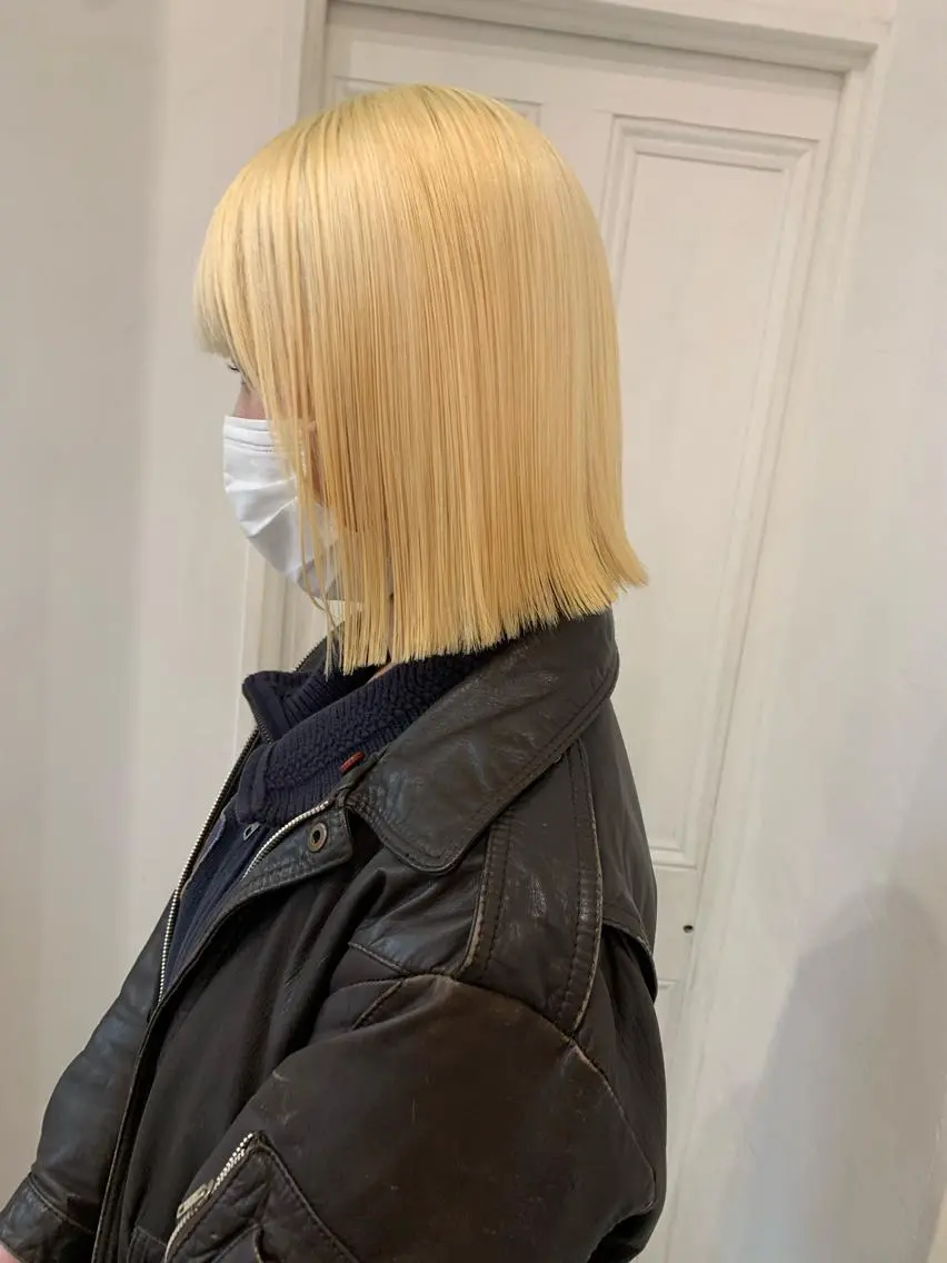 ショート カラー wakana/ 柔らかベージュカラーのヘアスタイル