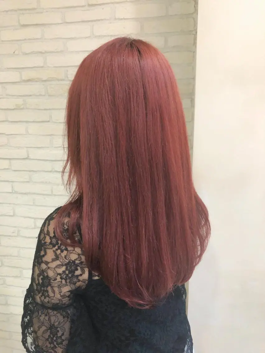 ロング カラー レッドカラー 大平 美沙のヘアスタイル