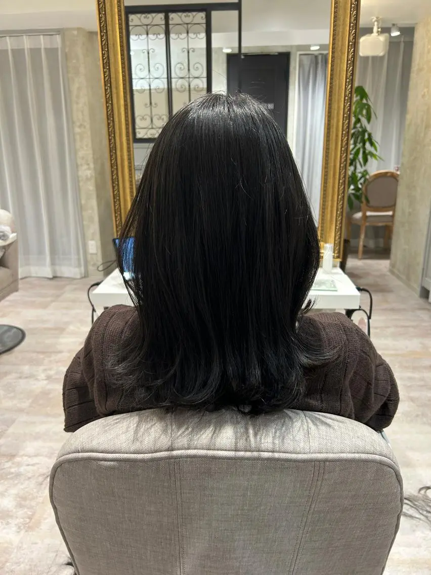ミディアム 小野 明日香のヘアスタイル