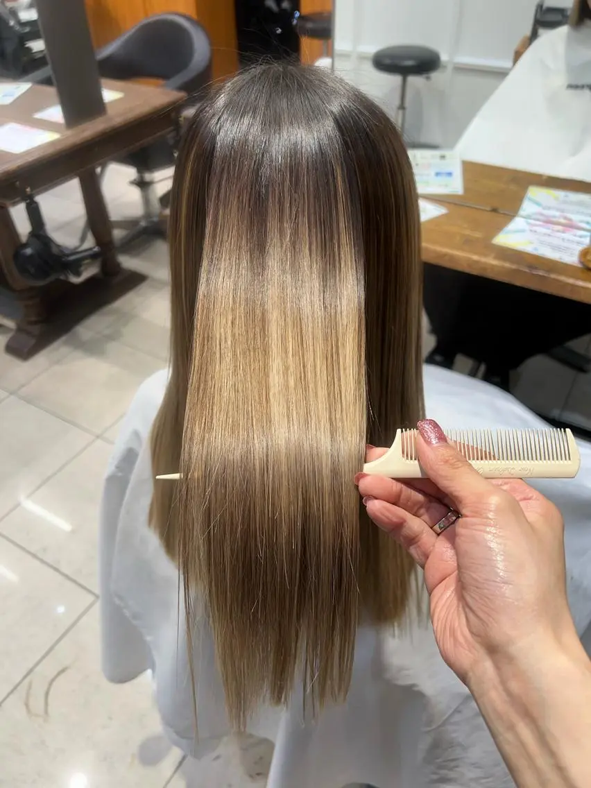 ロング カラー 圧倒的デザイン力 店長🎨RENAのヘアスタイル