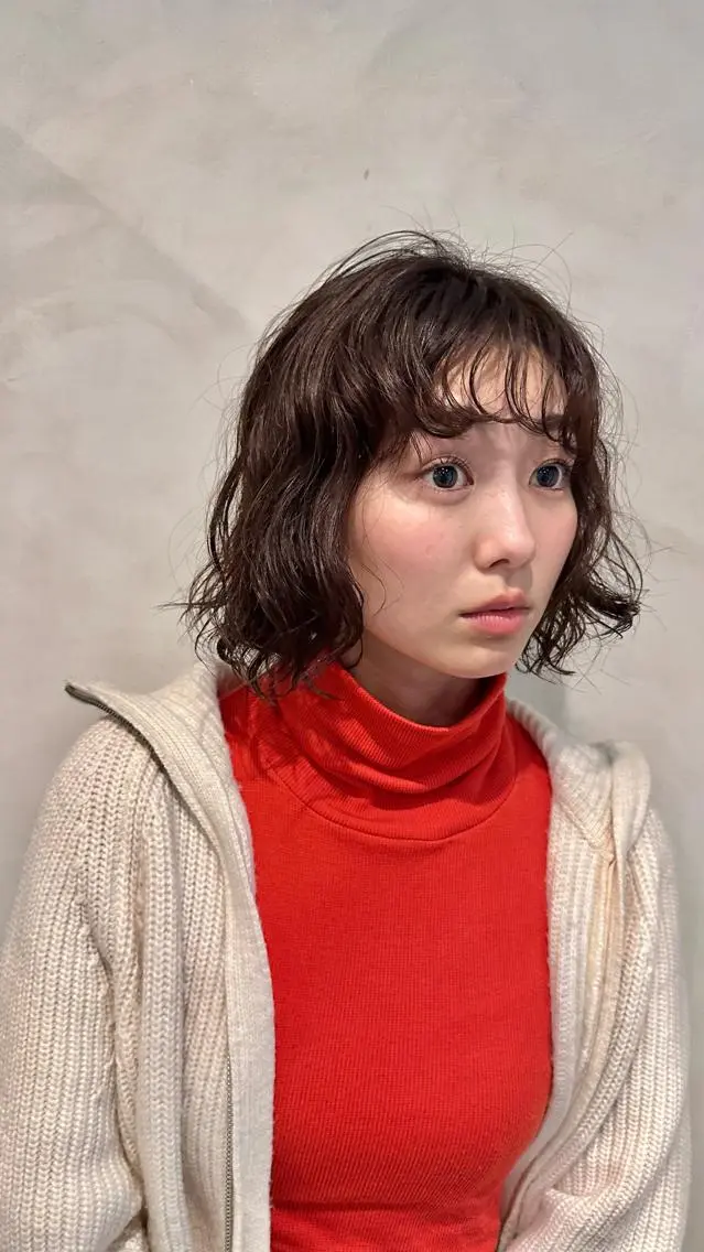 ミディアム パーマ ミディアムパーマ くせ毛 Yuki☺︎パーマ レイヤーカットのヘアスタイル