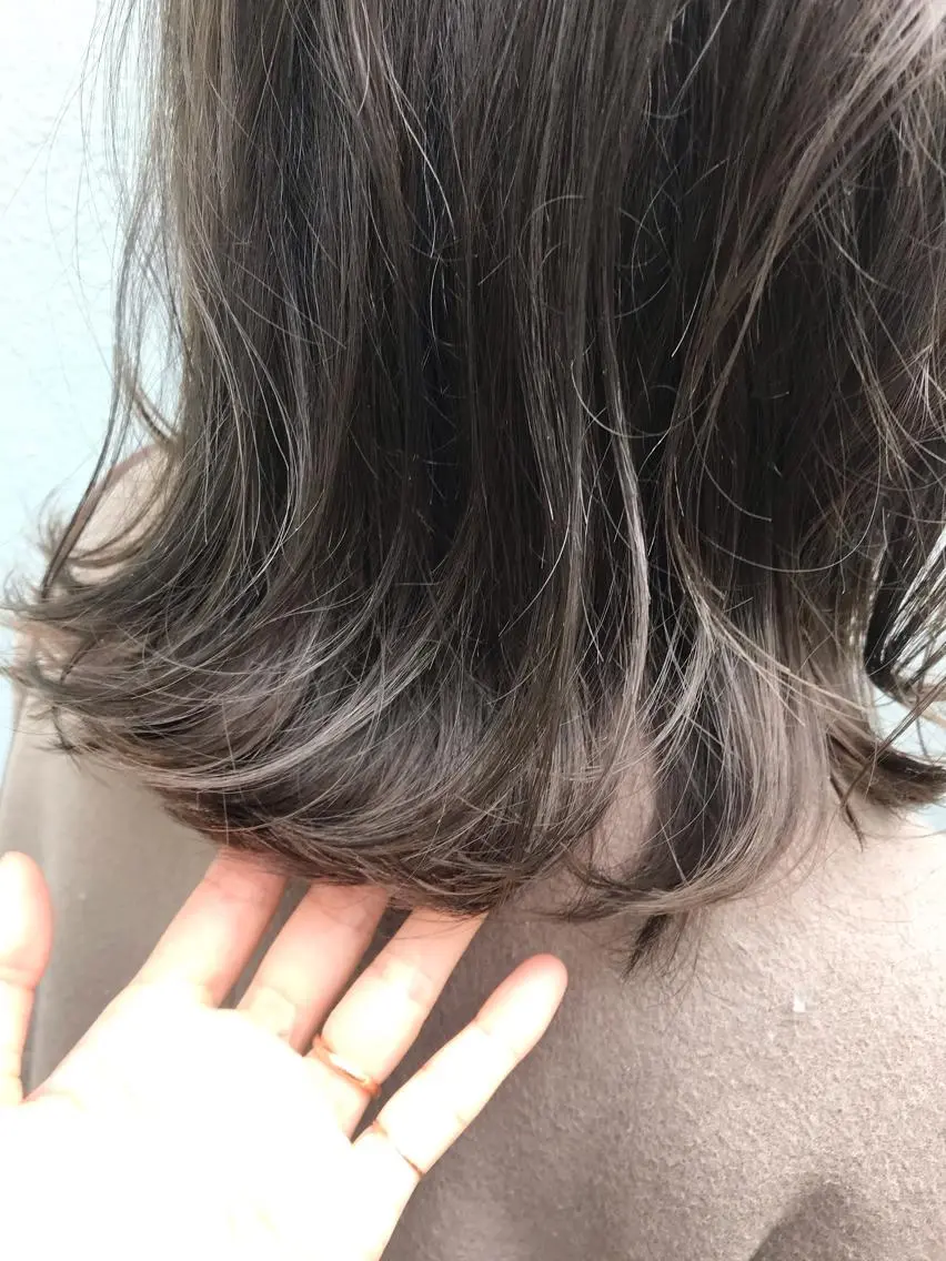 セミロング アッシュ カット ヘアカラー ヘッドスパ ayane⭐️ボブ・ ショート・パーマのヘアスタイル