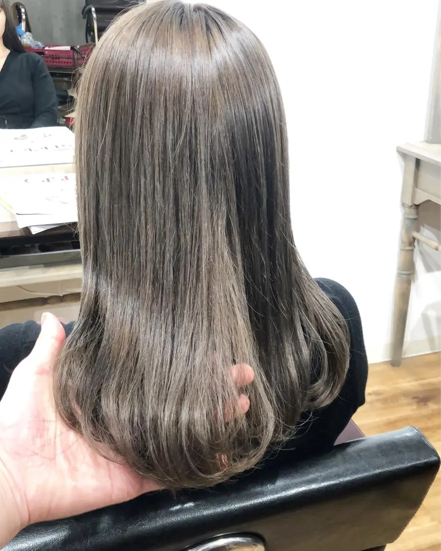 セミロング カラー カット ヘアカラー トリートメント ウルフ/デザイン/ 大阪/タカハシユウキのヘアスタイル