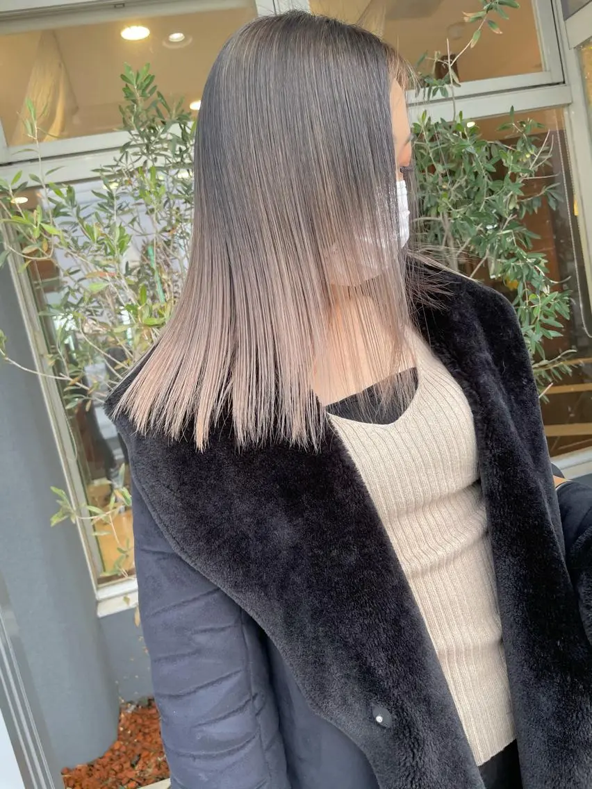 ミディアム カラー 縮毛矯正 齋藤 佳以のヘアスタイル