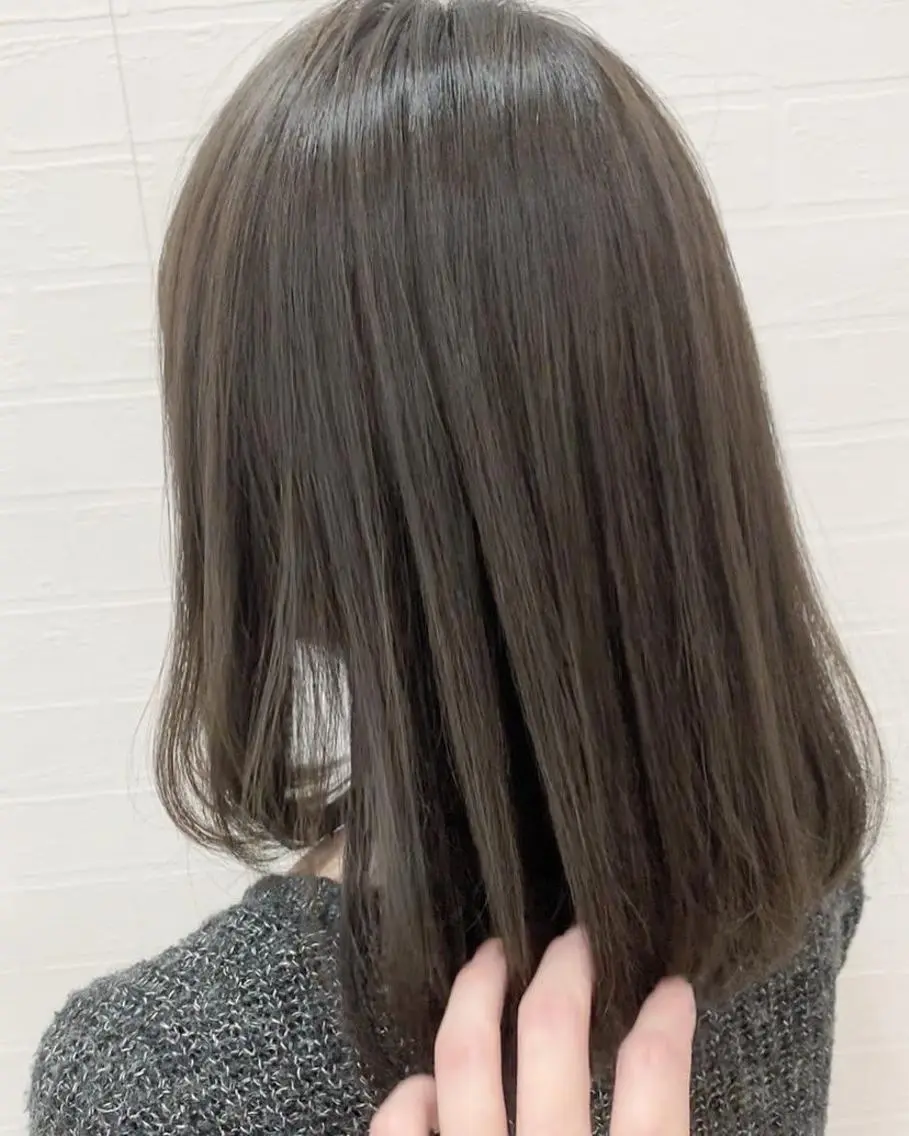 ミディアム アッシュ 不動令 認定カラーリストのヘアスタイル
