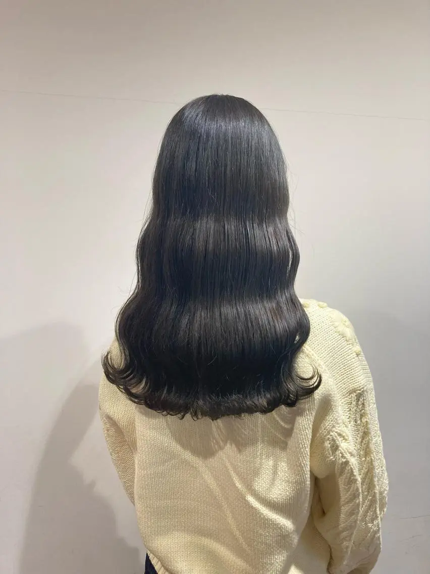 ロング カット ヘアカラー 梅山 美侑のヘアスタイル