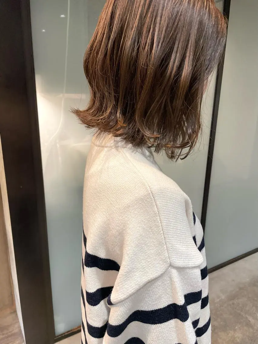 ミディアム カラー カット ヘアカラー トリートメント ハイライトが 得意なニキです😊のヘアスタイル