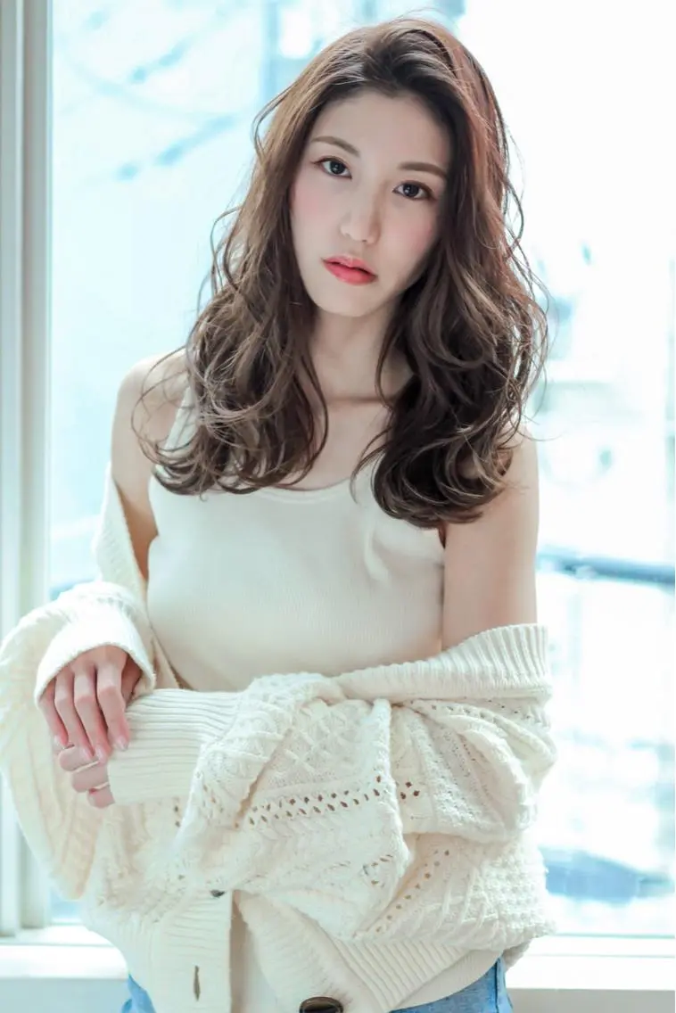 セミロング カラー カット パーマ トリートメント Luxbe hakataのヘアスタイル