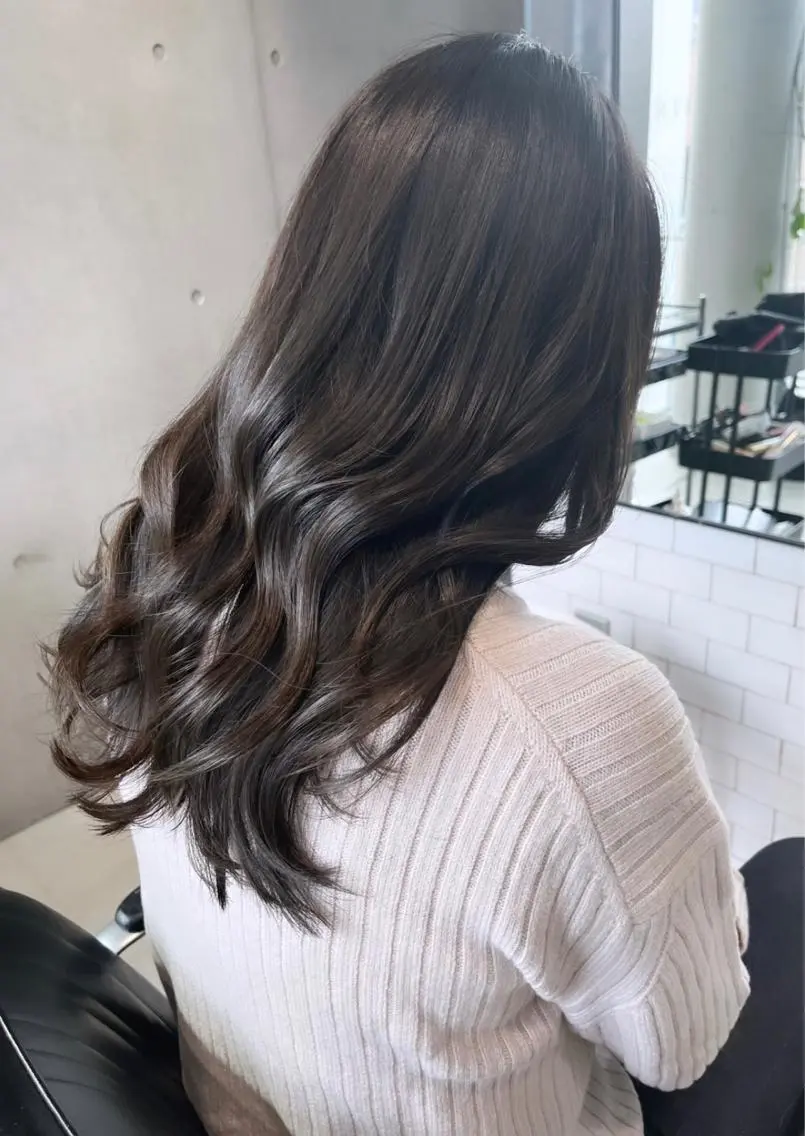 ミディアム カラー パーマ ヘアアレンジ カット ヘアカラー トリートメント 透明感/オリーブ/ グレージュ/YUKAのヘアスタイル