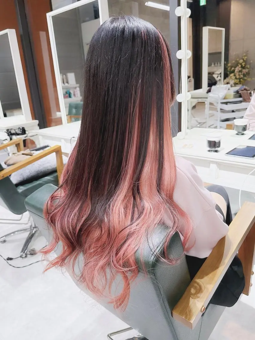 ロング ヘアアレンジ カラー インナーカラー ピンクカラー Days 透明感カラーのヘアスタイル