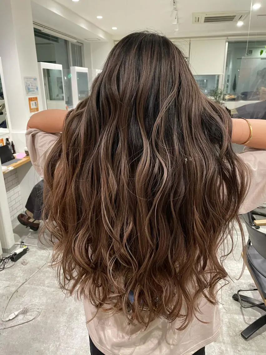 ロング カラー バレイヤージュ ベージュカラー レイヤーカット ロング 京都美容師 塩のヘアスタイル