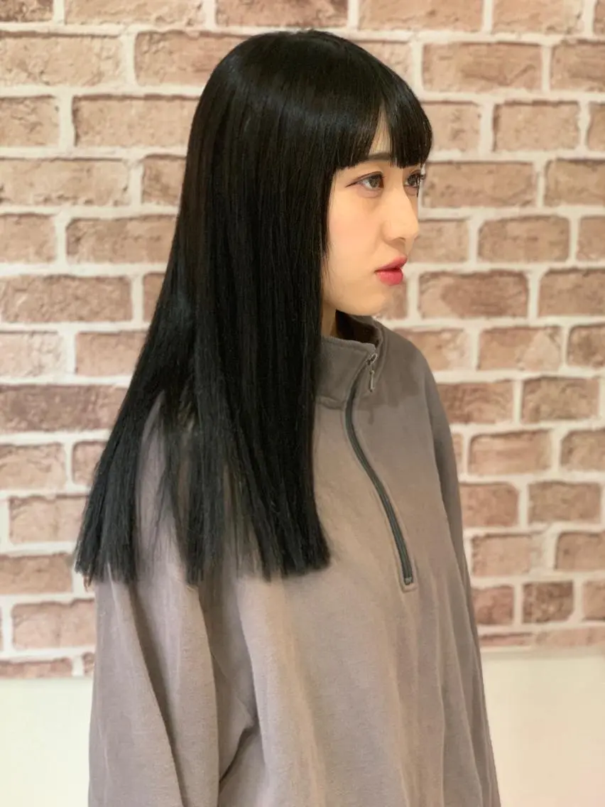 ロング カラー 毛穴改善/脱毛 ネイル 川上久仁子のエステ・リラクイメージ