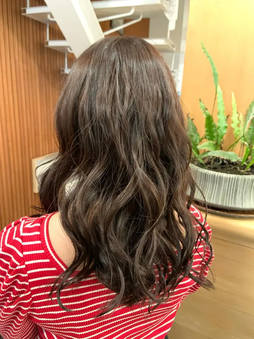 セミロング アオキ サキ💫のヘアスタイル