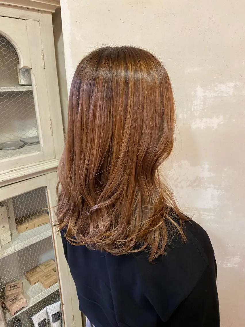 ロング レイヤーカット 井上 日菜乃のヘアスタイル