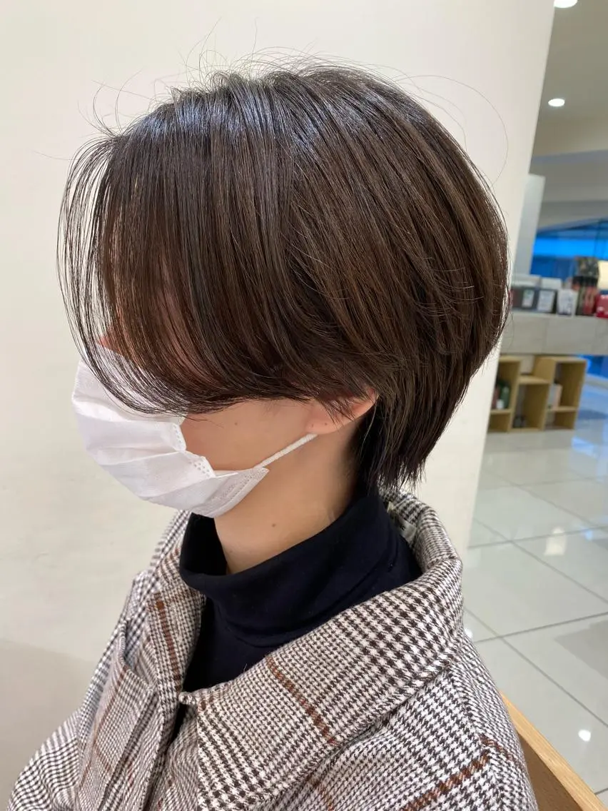 ショート カラー ハンサムショート ベージュカラー ショートヘア レイヤーカット/ ハイライト 千咲季のヘアスタイル