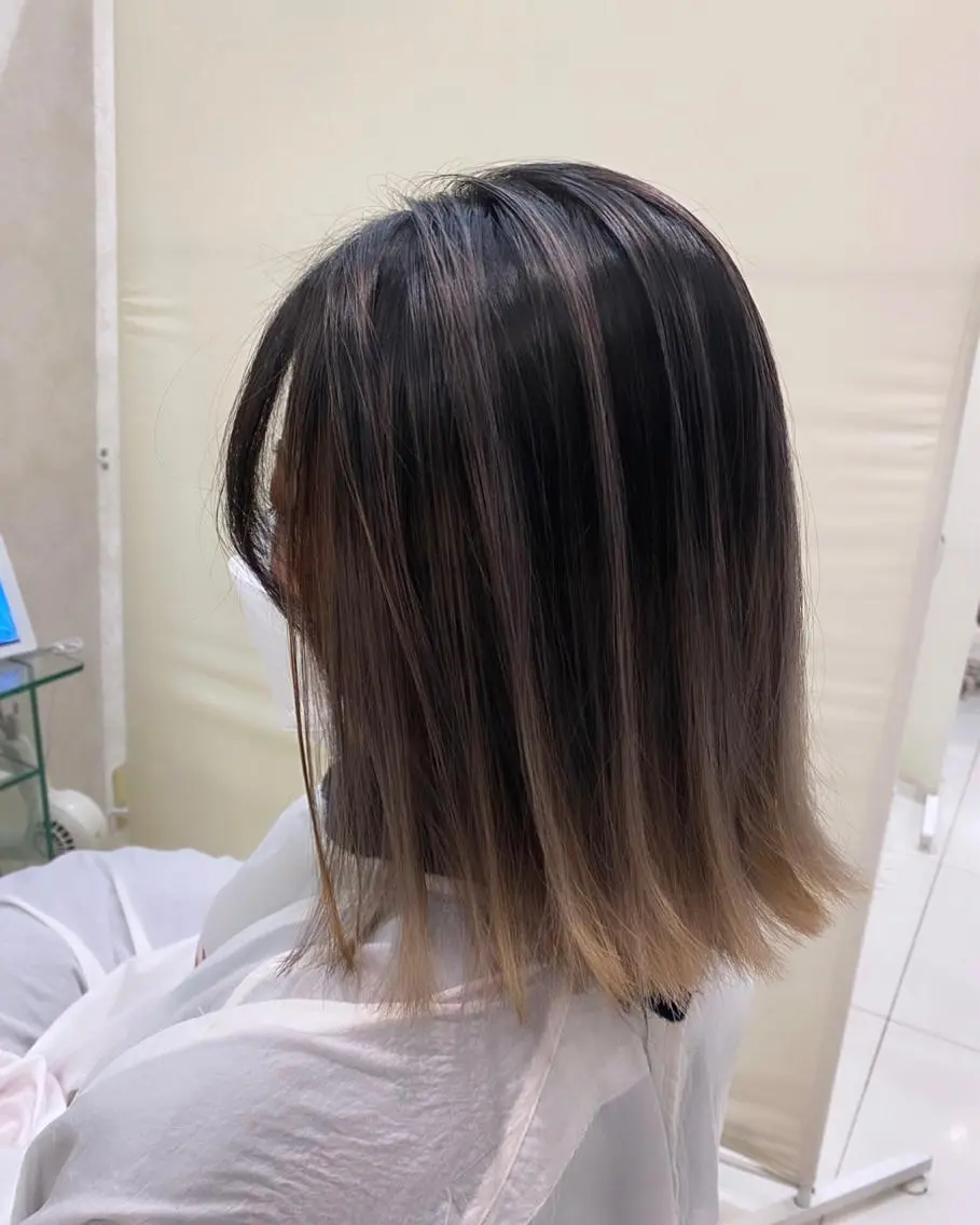 ミディアム カラー 【育休中】EARTH 荒井店HARUNAのヘアスタイル