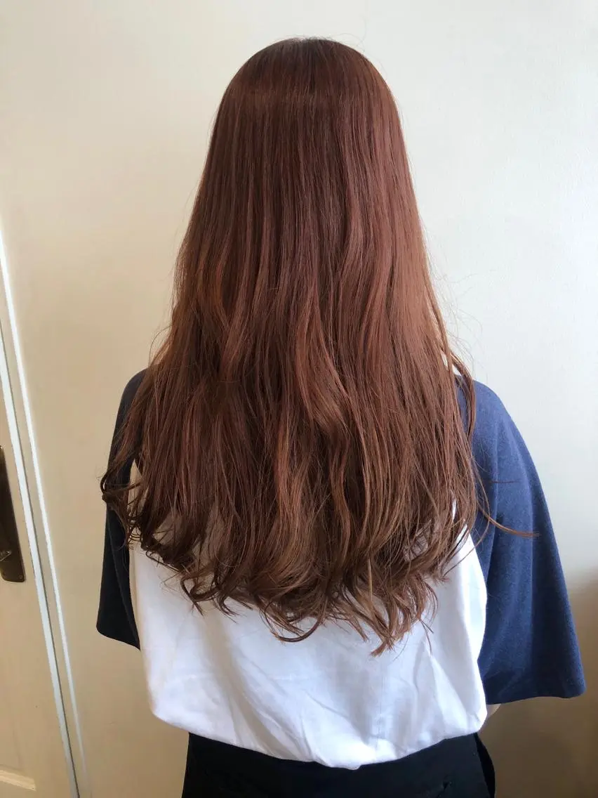 ロング カラー カット ヘアカラー トリートメント MIOベージュカラー 柔らかいカラーのヘアスタイル