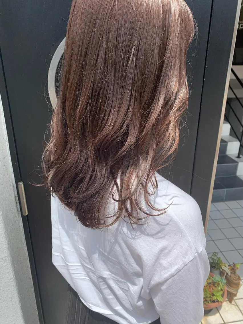ロング アッシュ ラベンダーベージュ カット ヘアカラー トリートメント 萌花 moeka /韓国/レイヤーのヘアスタイル