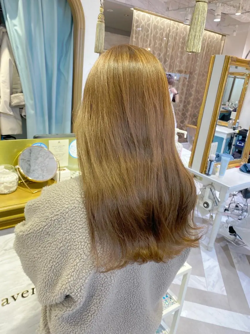 ミディアム カット ヘアカラー トリートメント レイヤーカット /透明感カラー西田のヘアスタイル