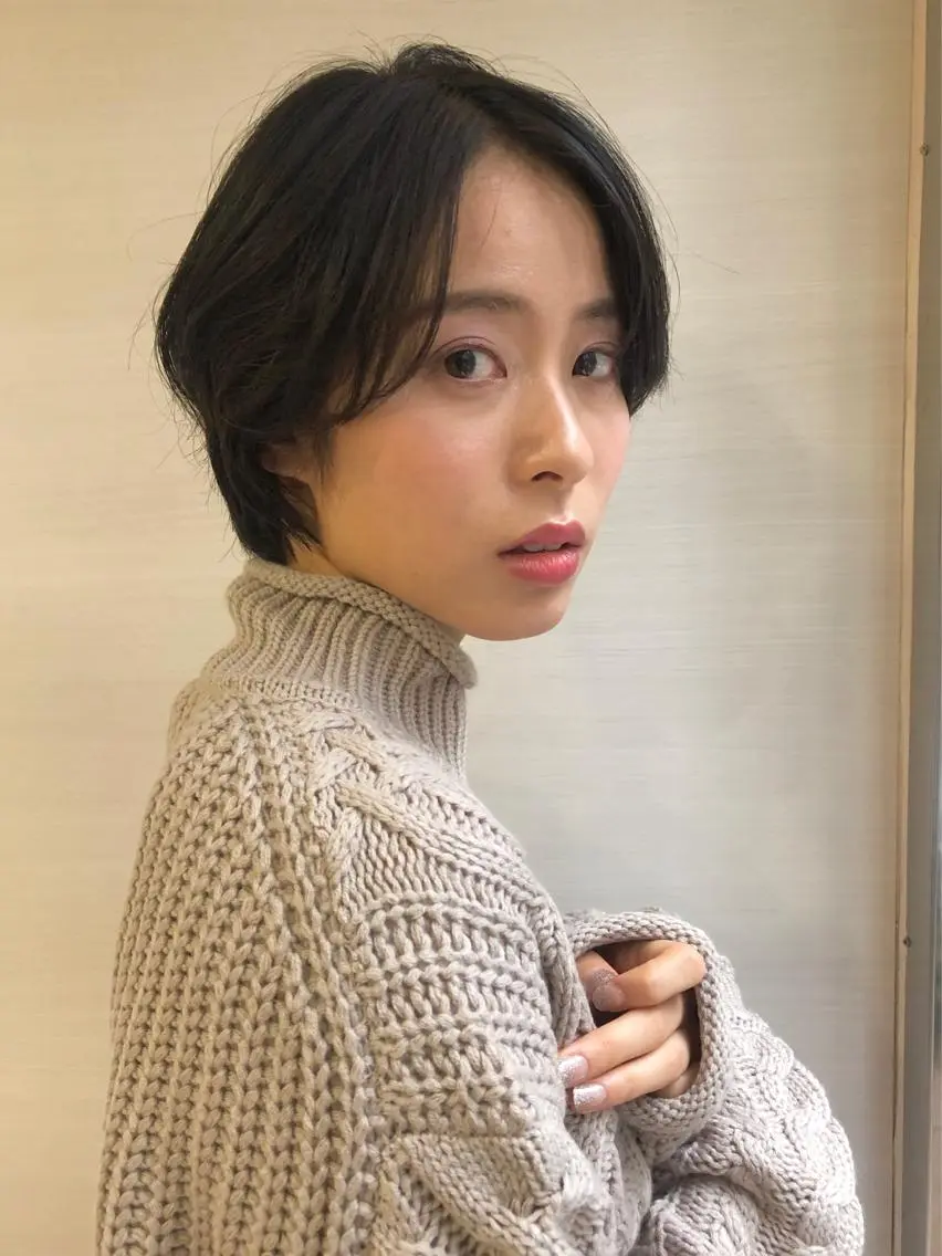 ショート カラー ショートヘア 貴方に似合うを見つけ ます🌱市川リョウカのヘアスタイル