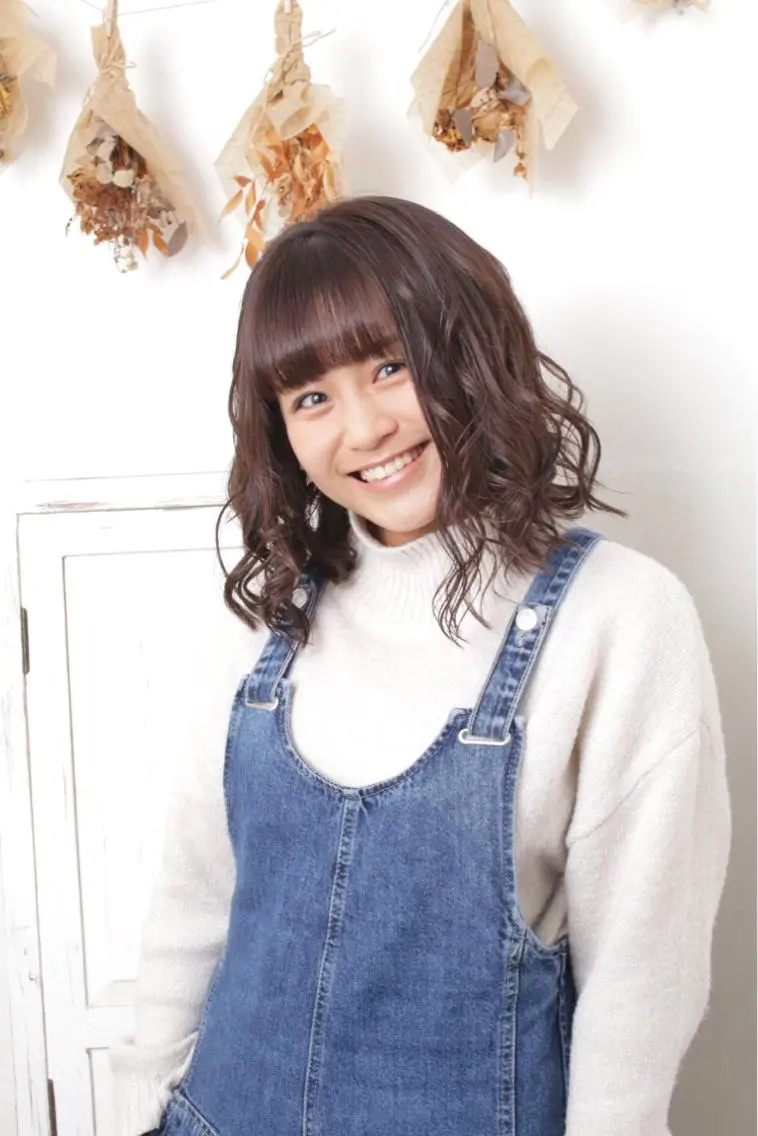 ミディアム カラー パーマ ヘアアレンジ メンズ カット ヘアカラー トリートメント エクステ ヘアセット 推し活専用 【派手髪】飯野ゆかりのヘアスタイル
