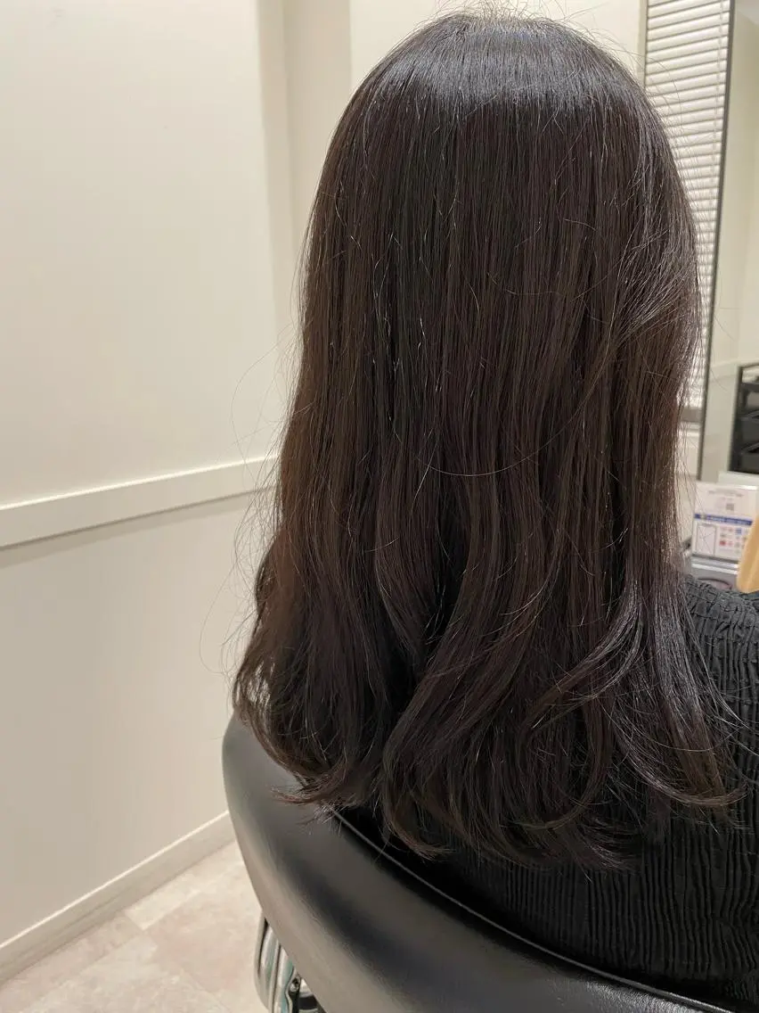 セミロング 齋藤 真子のヘアスタイル