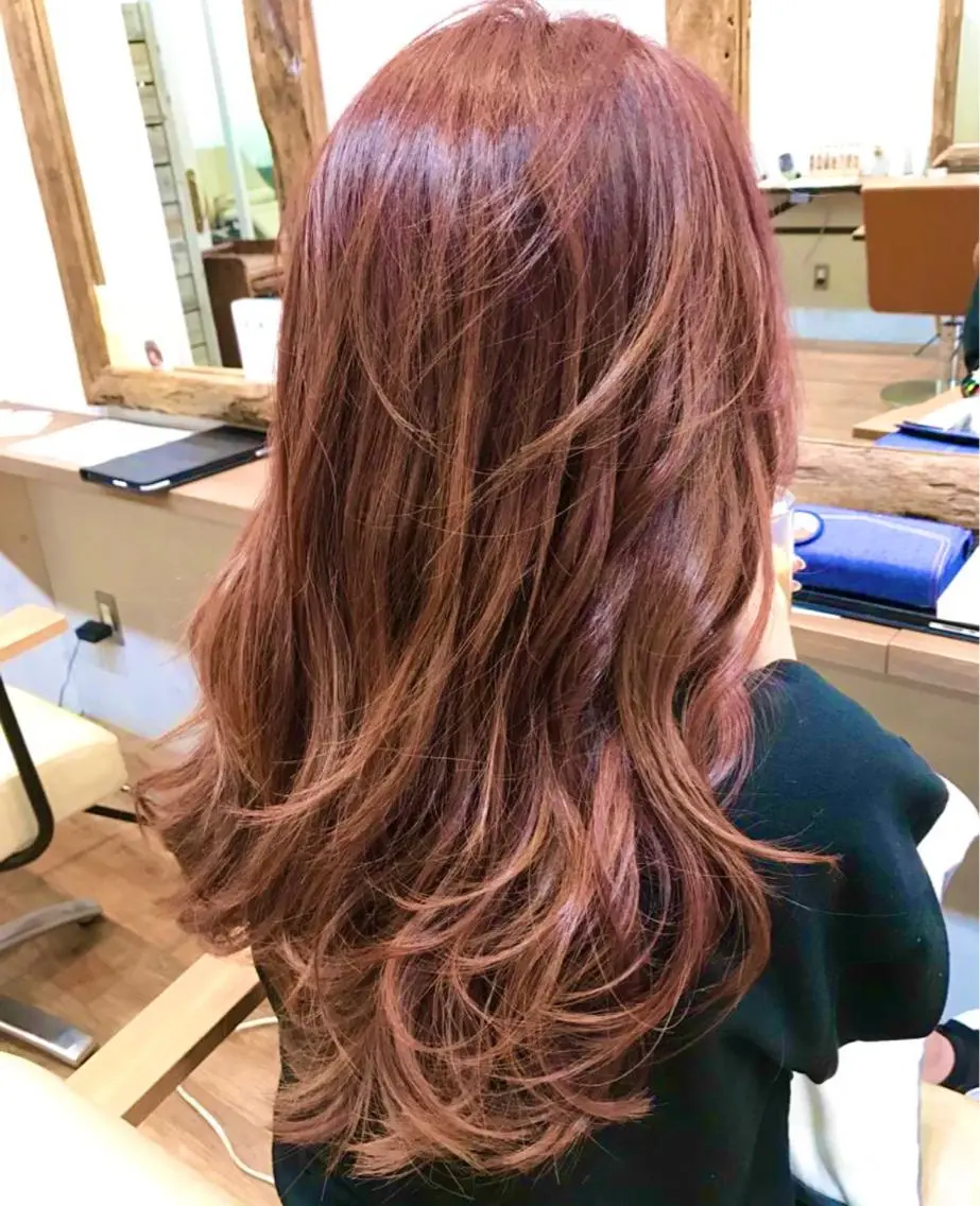 ロング カラー ピンクカラー 新井 友菜のヘアスタイル