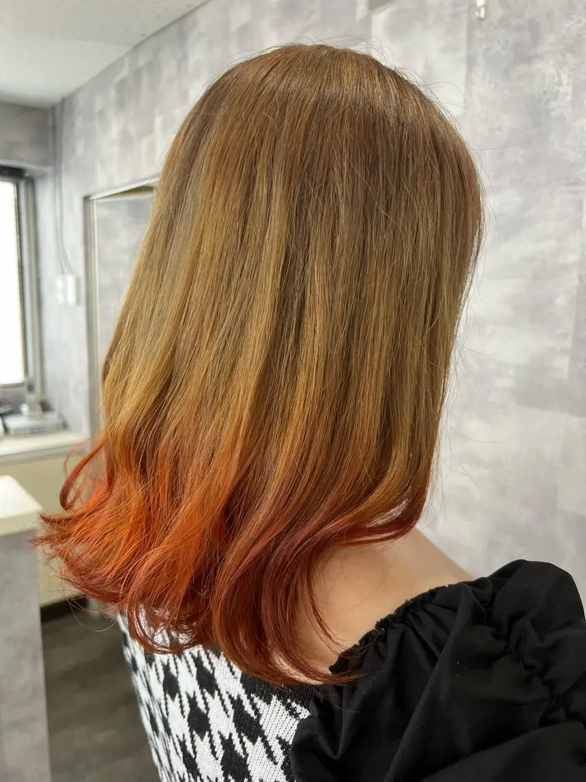 セミロング 岡田 麗華のヘアスタイル