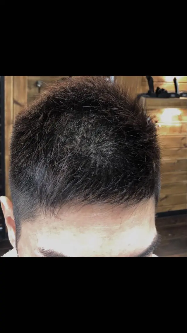 ショート メンズ モヒカン ソフトモヒカン 刈り上げ 佐藤 優也のヘアスタイル
