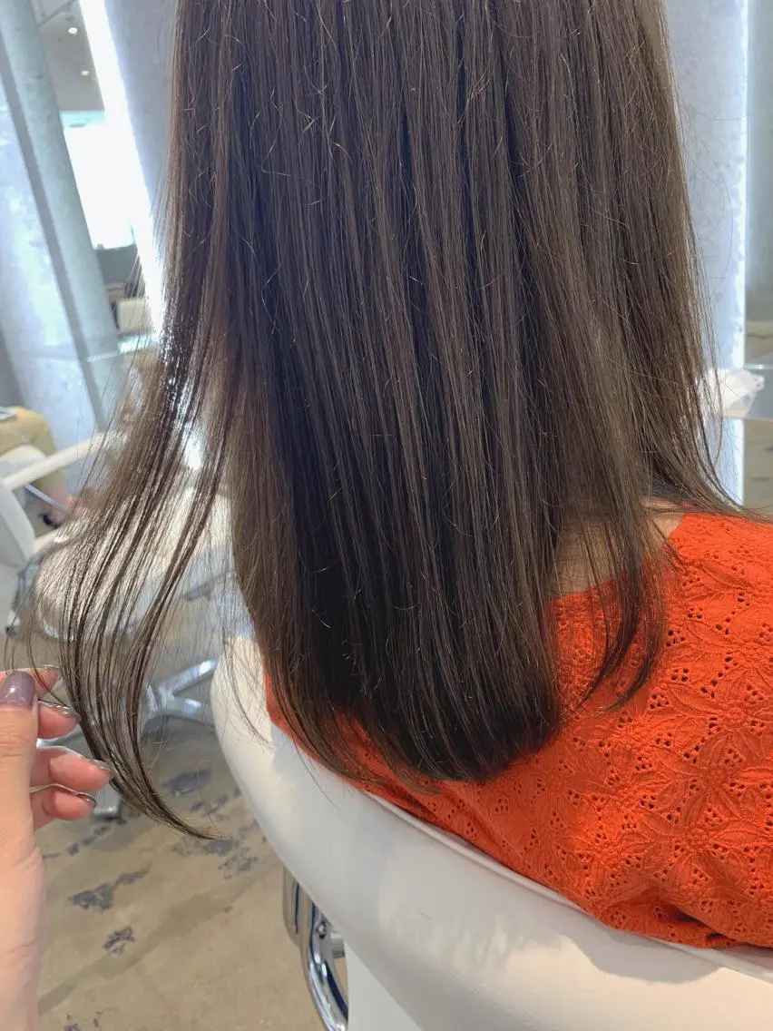 セミロング カット ヘアカラー トリートメント 山下 千明のヘアスタイル