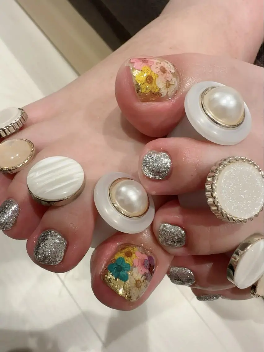 ネイル フットネイル nail& Lily______のネイルデザイン
