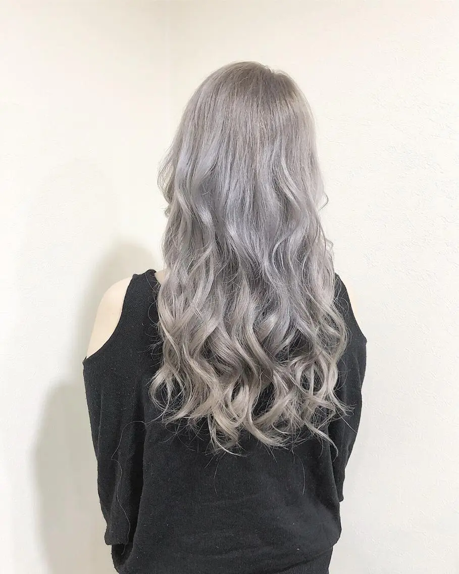 ロング ヤマグチ ヒカルのヘアスタイル