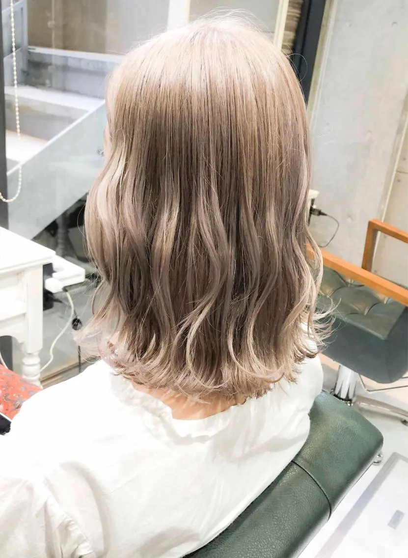 ショート カラー ヘアアレンジ アッシュ ベージュカラー 透明感カラー モテ髪透明感❤️ デイズヘアカラーのヘアスタイル