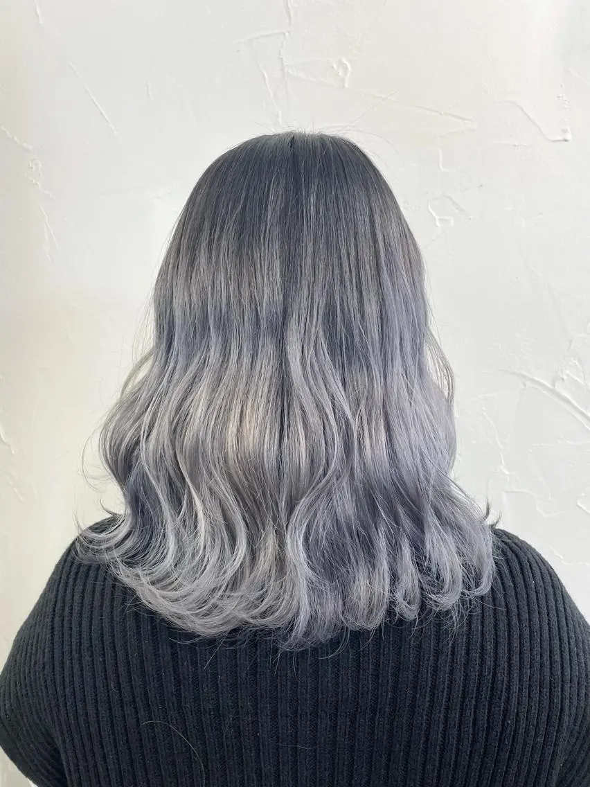 ミディアム 青木 優歩のヘアスタイル