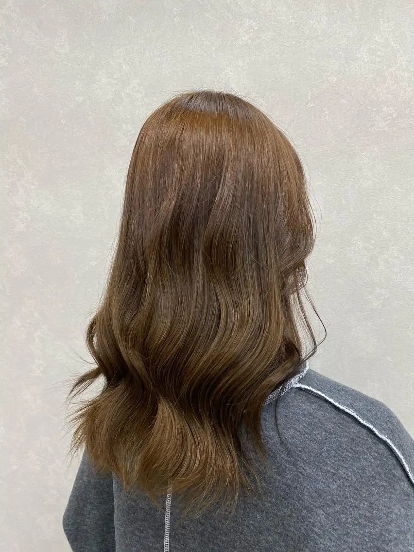 ロング カラー ベージュカラー オリーブベージュ 宮﨑 舞のヘアスタイル
