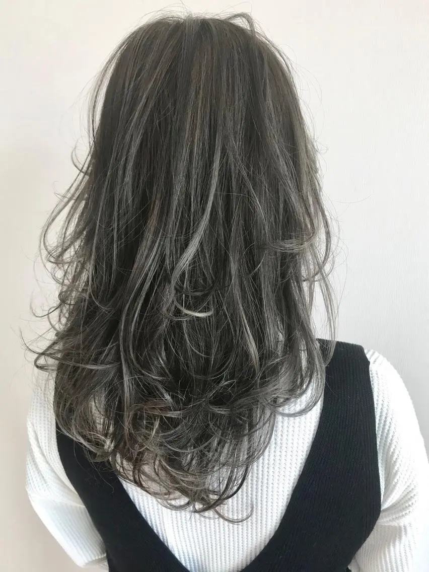 ロング カラー ハイライトカラー ハイライト ヘアカラー 大橋 タツヤのヘアスタイル