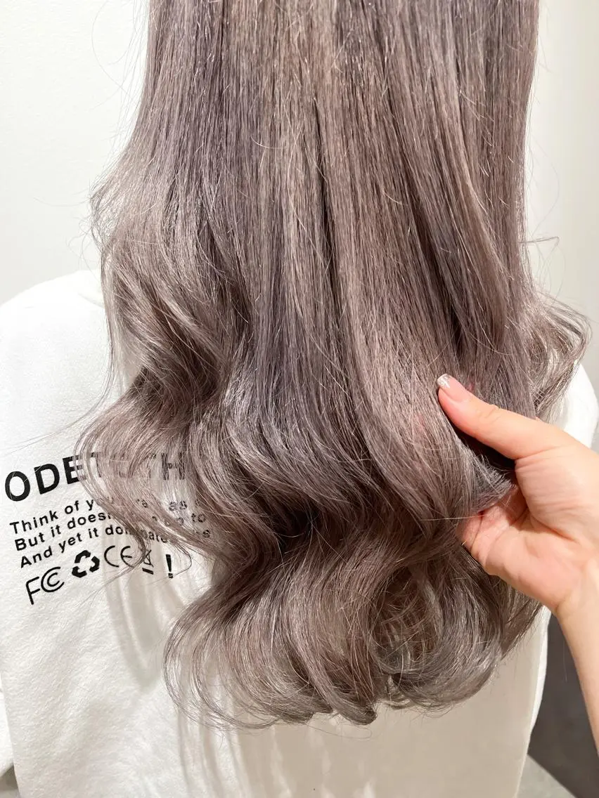 セミロング カラー ヘアアレンジ アッシュ ラベンダーカラー ラベンダーアッシュ 髪質改善 トリートメント ヘアカラー トリートメント 新宿color🐝 AYAKA🌈💖のヘアスタイル