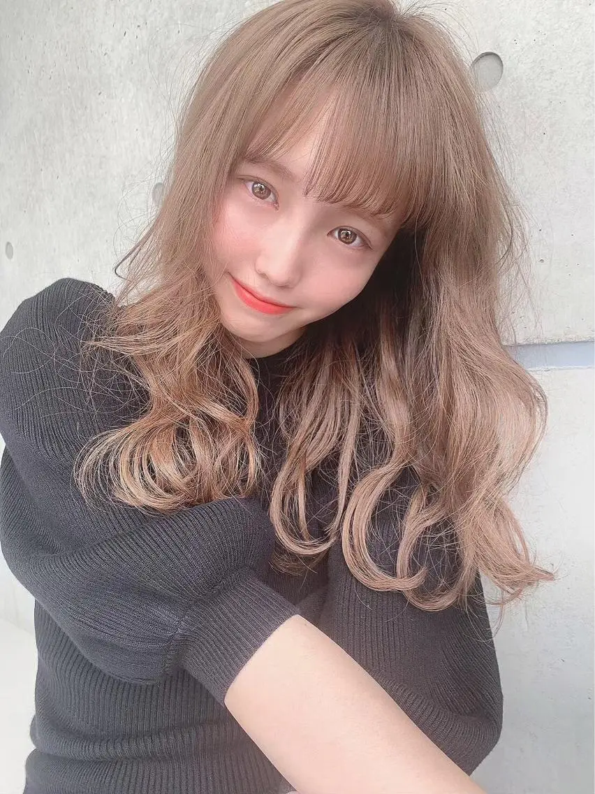 ロング カラー ブリーチ ケアブリーチ 透明感カラー トリートメント 🔥札幌No.1🥇 パーマ特化美容師🔥のヘアスタイル
