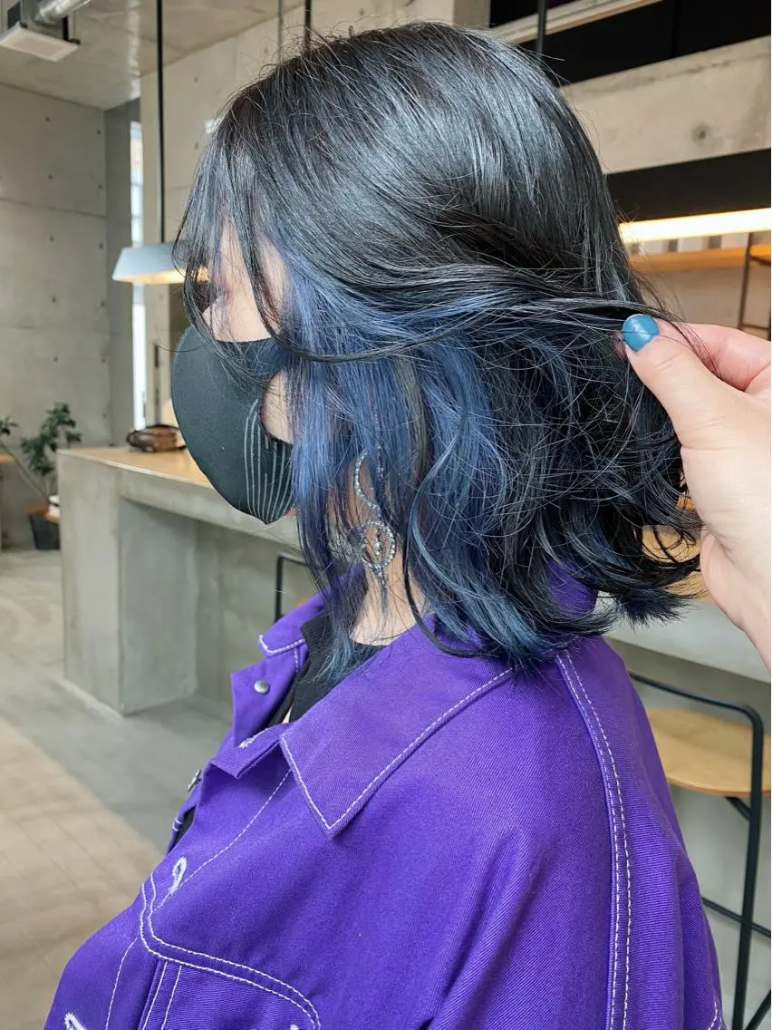ミディアム カラー ヘアアレンジ ブリーチ ブルーカラー son hair HIROEのヘアスタイル