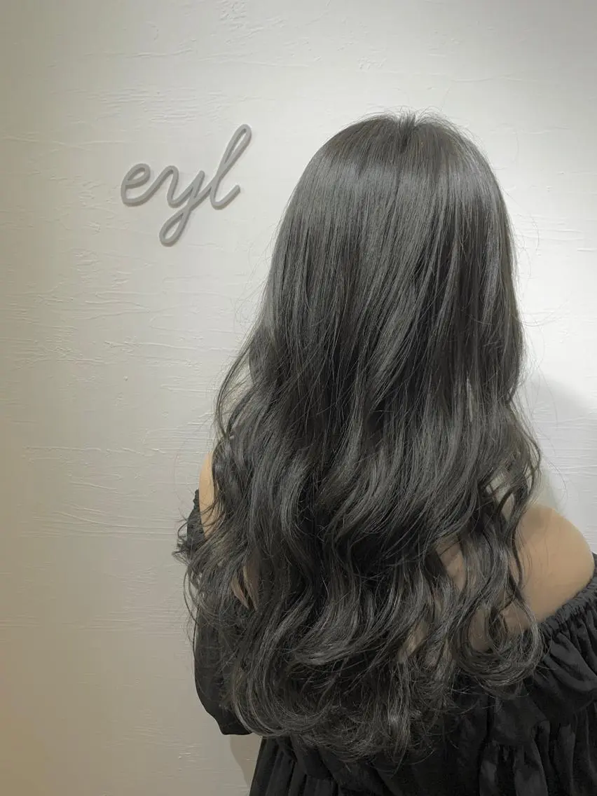 ロング カラー ブルーカラー エドルカラー グレージュ カーキグレージュ 💎赤み消しカラー 特化型デザイナー💎のヘアスタイル