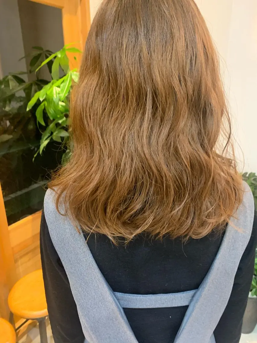 ミディアム パーマ ミディアムパーマ カット パーマ トリートメント 名駅🦢大人艶カラー 🪽カミヤアカネのヘアスタイル