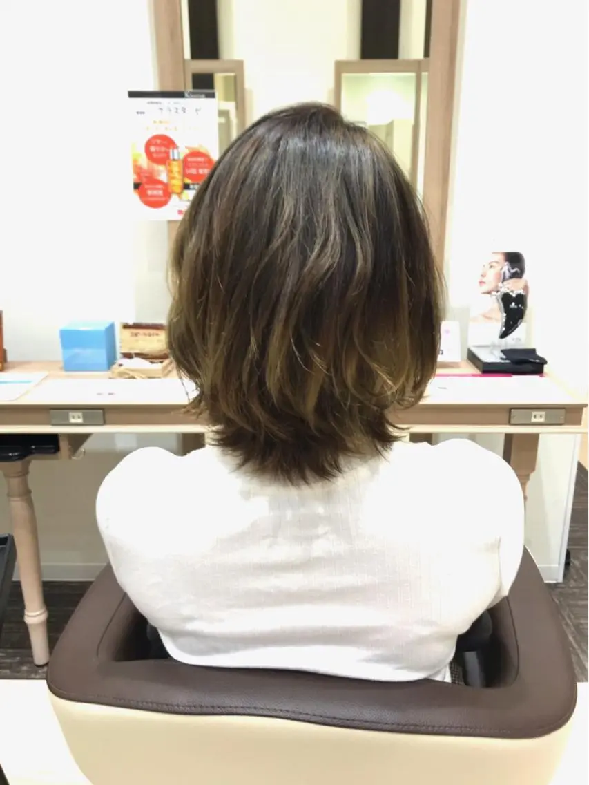 ミディアム カラー アッシュ ベージュカラー Miku🪄💫 フェイスレイヤーのヘアスタイル